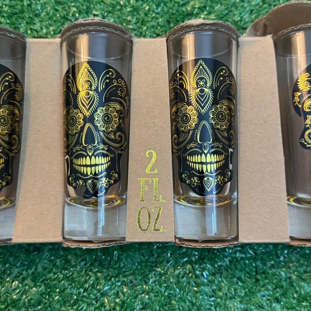 Skull Design Shot Glass Set - Black and Gold